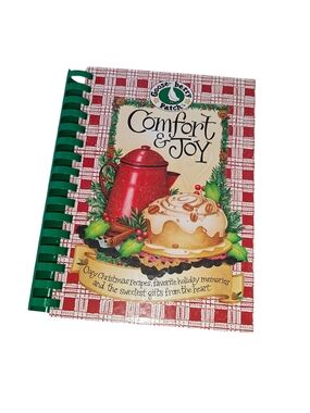 Comfort & Joy cookbook from the Gooseberry Patch Seasonal